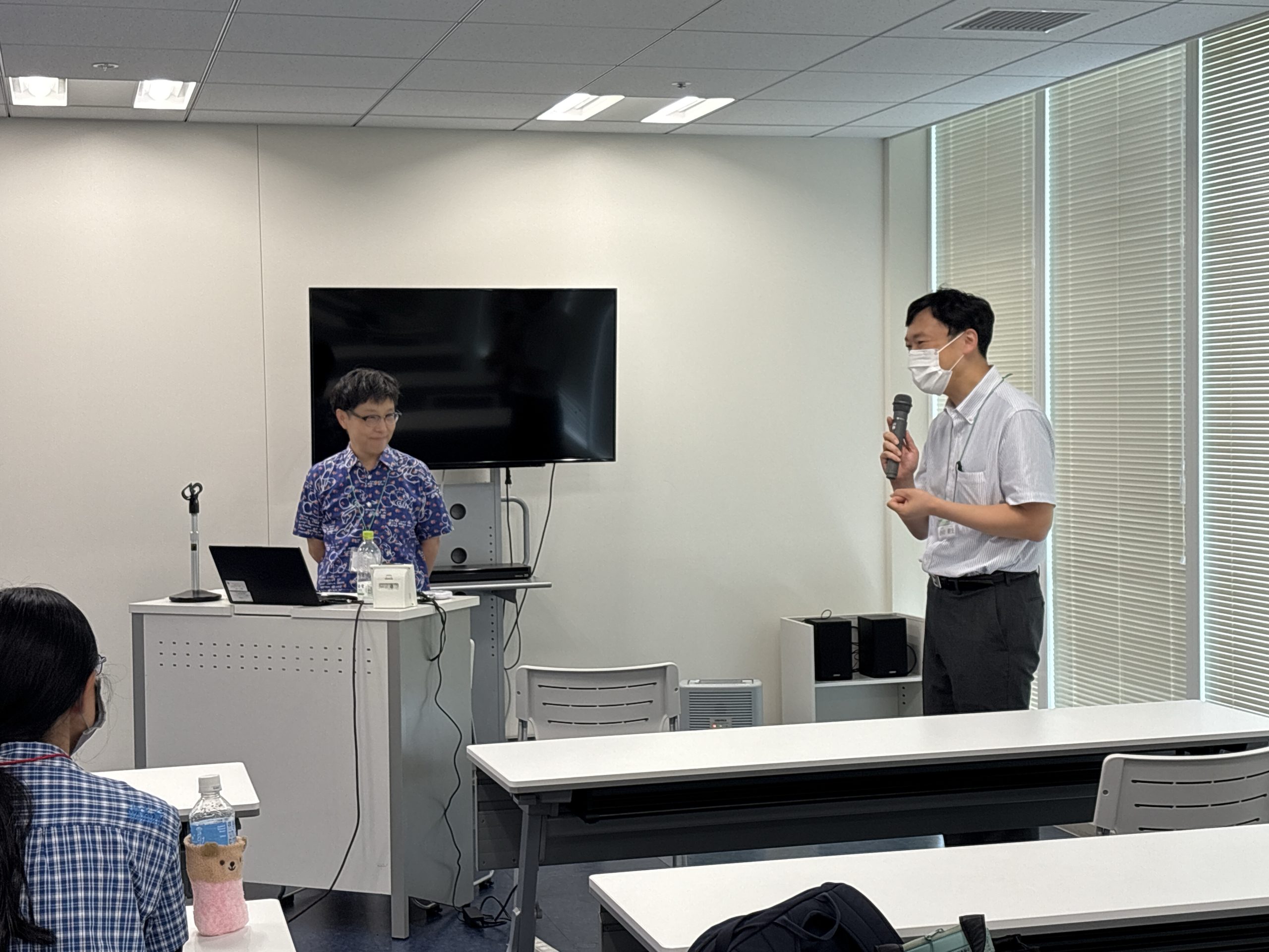 埼玉県がんのピア・サポーター向けフォローアップ研修会にて講師が講義をしている様子(第3回研修)